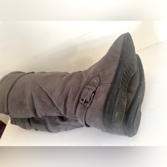 Spring below knee boots - Picture 4 of 4